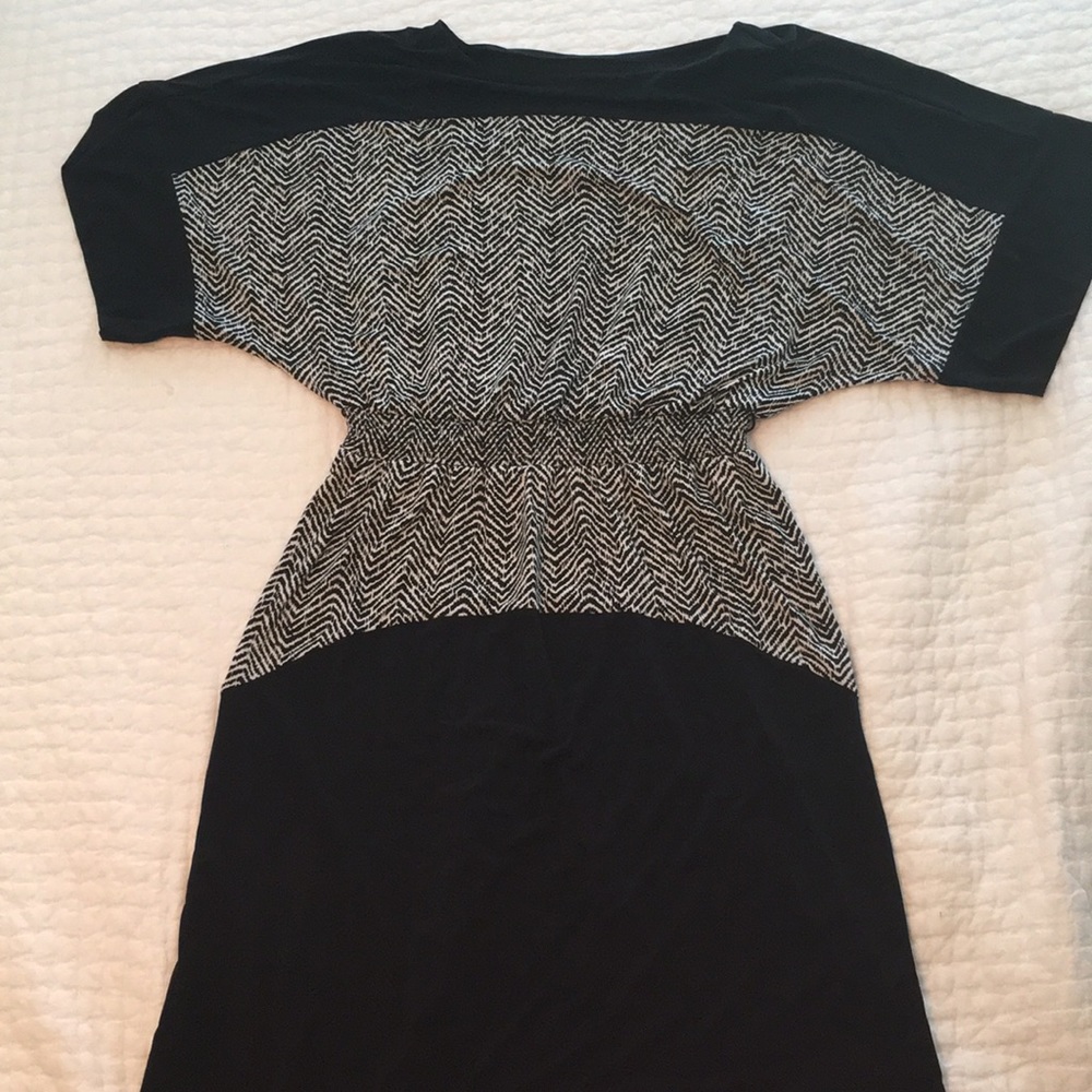 Black and white patterned dress